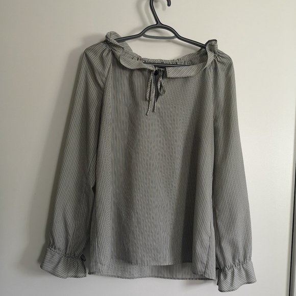 Banana Republic Blouse | Size S - Picture 3 of 6